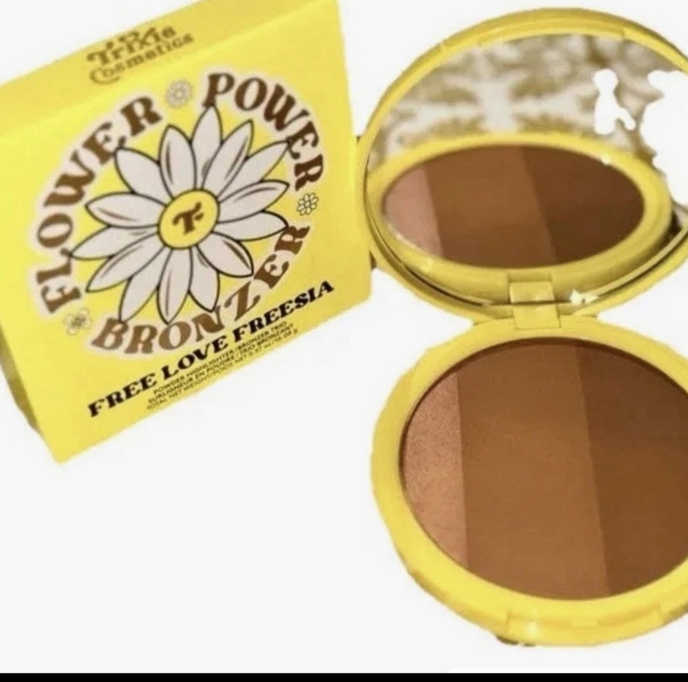 Trixir Flower Power Bronzer Compact - Free Love Freesis